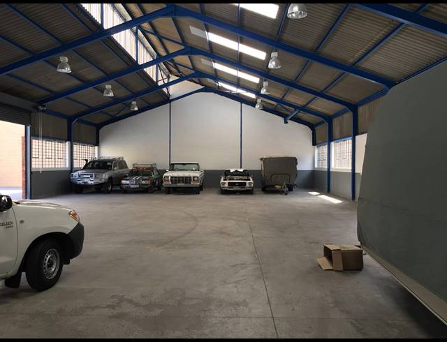706M² FACTORY TO LET IN BEACONVALE